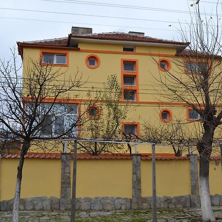 Къща за Гости Мариновата Къща Hotel Велики Преслав Екстериор снимка