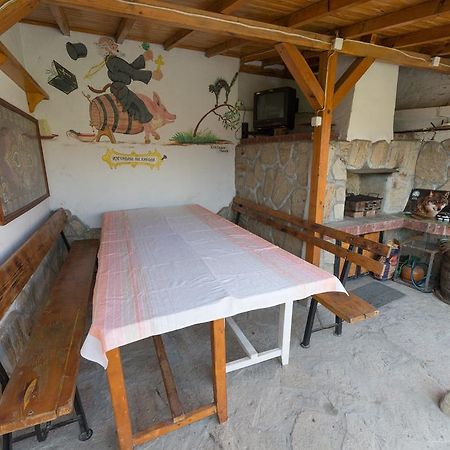 Къща за Гости Мариновата Къща Hotel Велики Преслав Екстериор снимка